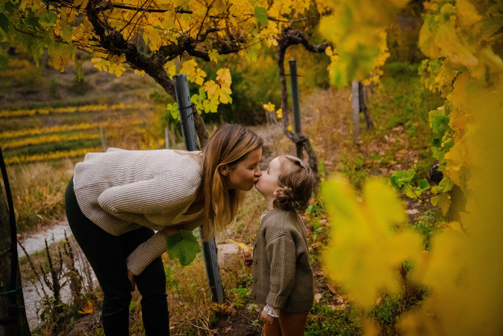 niederösterreich-natur-liebe-outdoorshooting- premium fotografie- familie- herbst- wachau