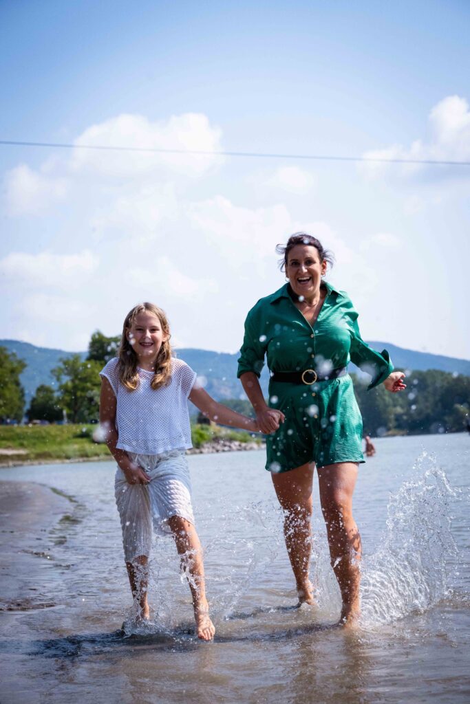 strand-sommer-familie-wachau- weißenkirchen- erstklassige- berufsfotografie
